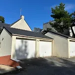 T2 A 150 M De La Avec Garage Prive
