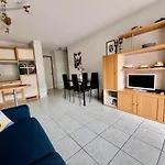 T2 A 150 M De La Avec Garage Prive פורנישי