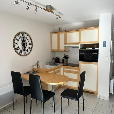 Apartment Appartement 2 Pieces 150 M De La Plage Avec Garage Prive